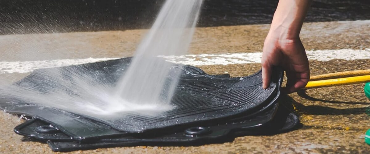 How to make rubber floor mats shine?